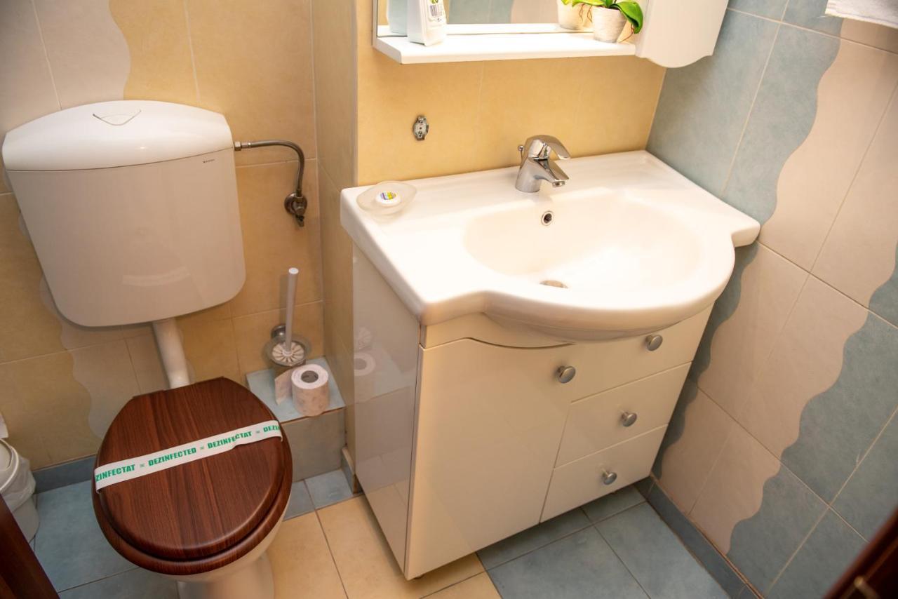 Classic Apartment Near The City Center คลูจ-นาโปกา ภายนอก รูปภาพ