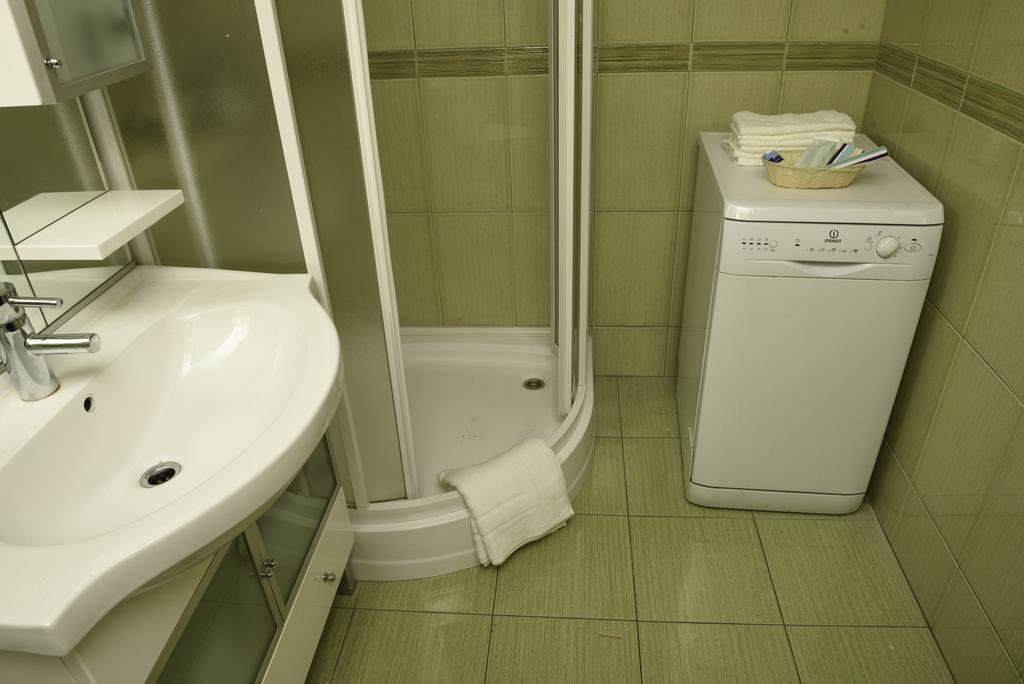 Classic Apartment Near The City Center คลูจ-นาโปกา ภายนอก รูปภาพ